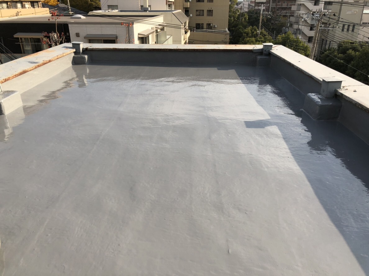 屋上防水の施工を行ってきました